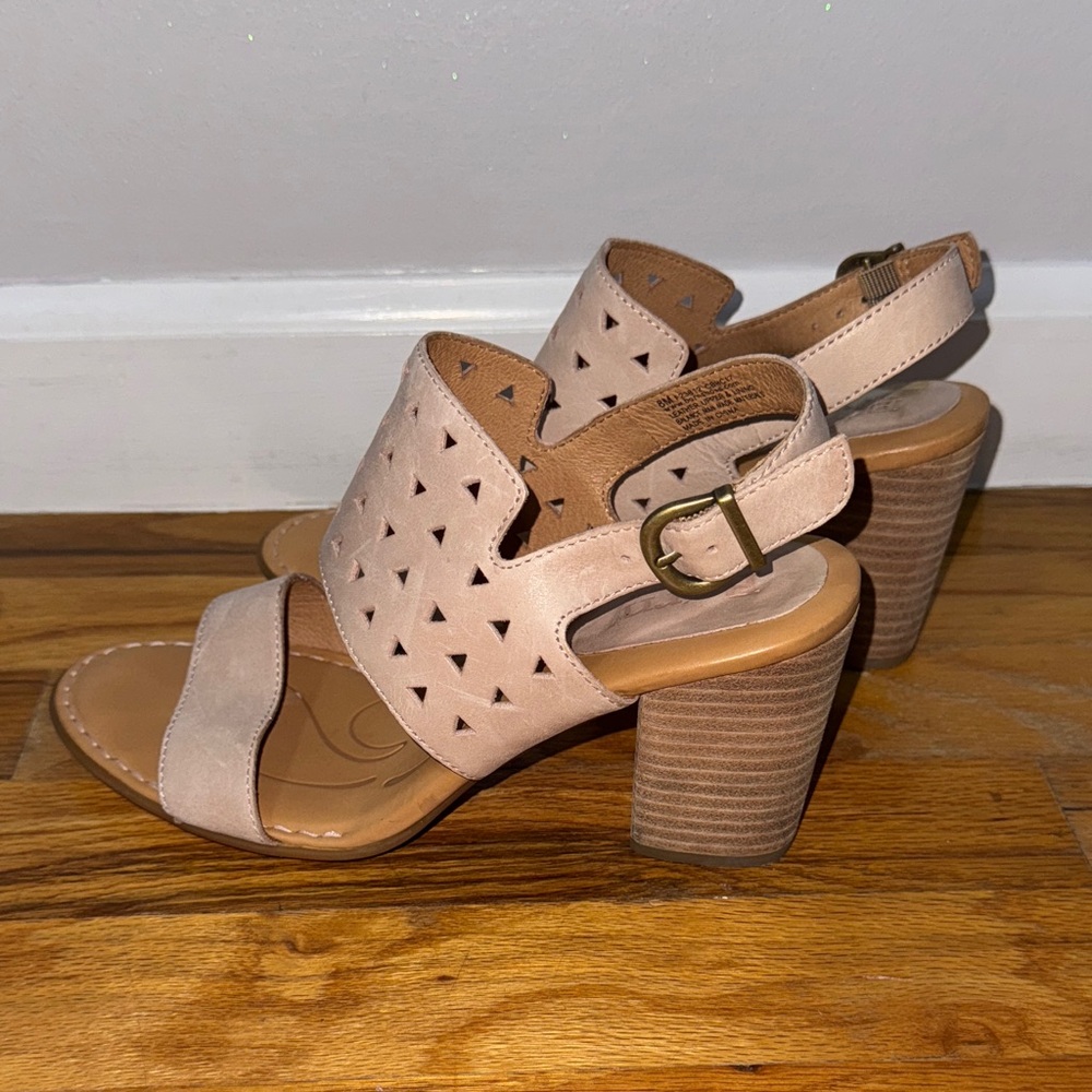 Born Women's Pink Block Heel Sandals